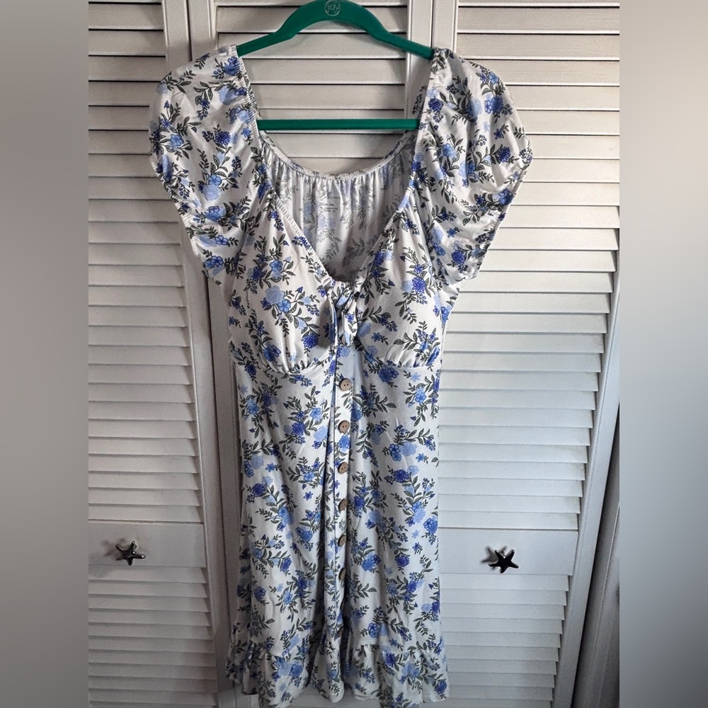 No Boundaries white w/ Blue Flowers Sundress XXL cap sleeve buttons